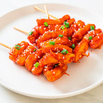 Pinchos de Topokki en salsa gochujang